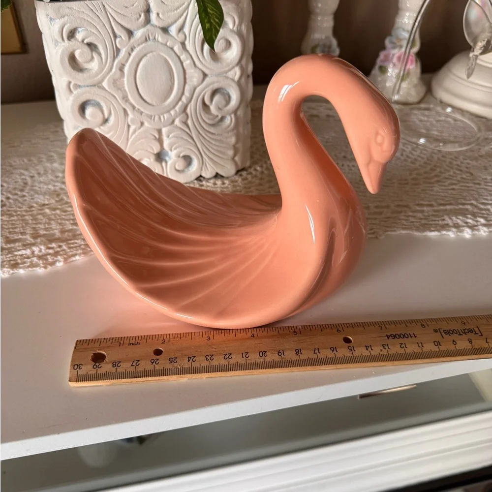 Vintage Peach Ceramic‎ Swan